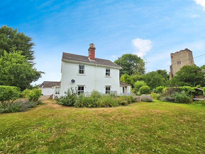 5 Bedroom Detached House For Sale In The Street, Ashwellthorpe, Norwich, NR16