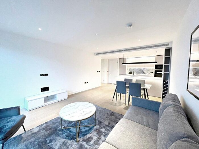 2 Bedroom Flat To Rent In White City Living, London, W12