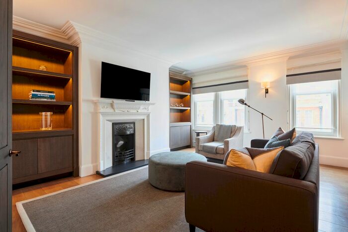 1 Bedroom Flat To Rent In Duke Street, London, W1K
