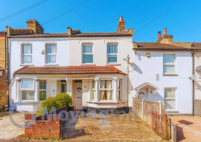 3 Bedroom Terraced House For Sale In Bensham Grove, Thornton Heath, CR7