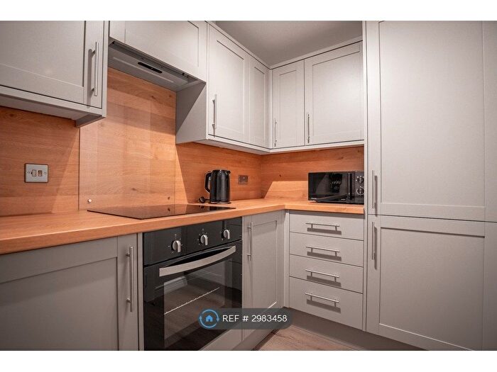 2 Bedroom Flat To Rent In Otago St, Glasgow, G12