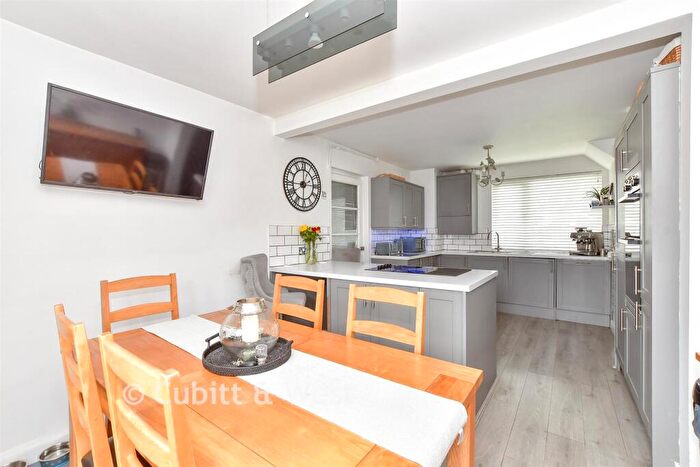 3 Bedroom Semi-Detached House For Sale In Deerhurst Crescent, Portsmouth, Hampshire, PO6