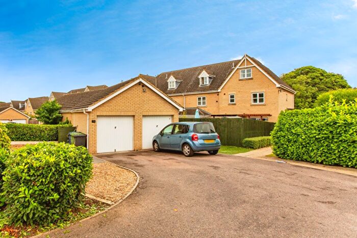 4 Bedroom End Of Terrace House For Sale In Ermine Street North, Papworth Everard, Cambridge, CB23
