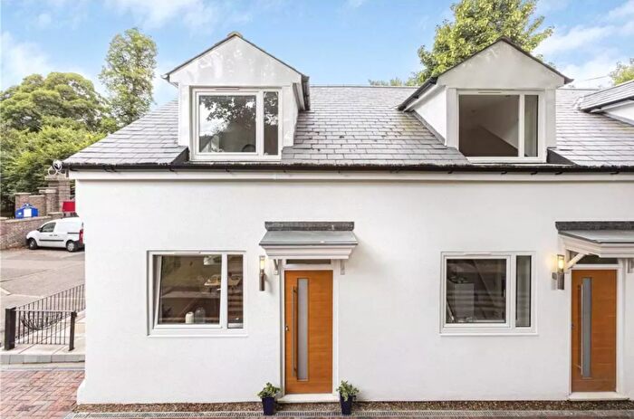 2 Bedroom End Of Terrace House To Rent In Church End, AL3