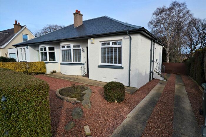 3 Bedroom Flat To Rent In Craigleith Hill Loan, Edinburgh, EH4