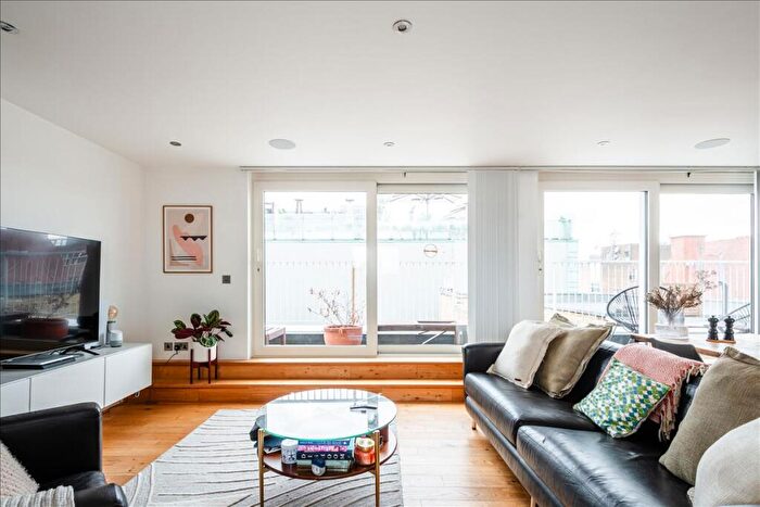 1 Bedroom Duplex For Sale In Redchurch Street, Shoreditch, E2