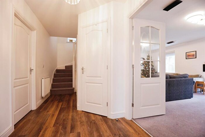 4 Bedroom Detached House For Sale In Brimstone End, Leamington Spa, CV31
