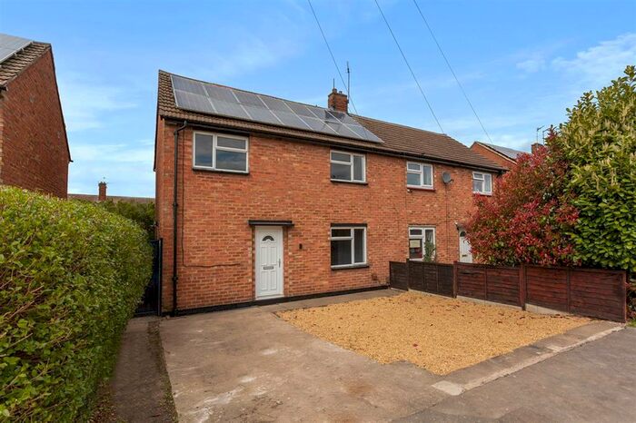 3 Bedroom House To Rent In Friars Crescent, Newark, NG24