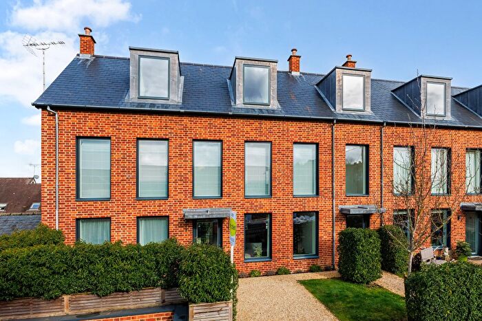 1 Bedroom Flat For Sale In Bewick Mews, Hungerford, RG17