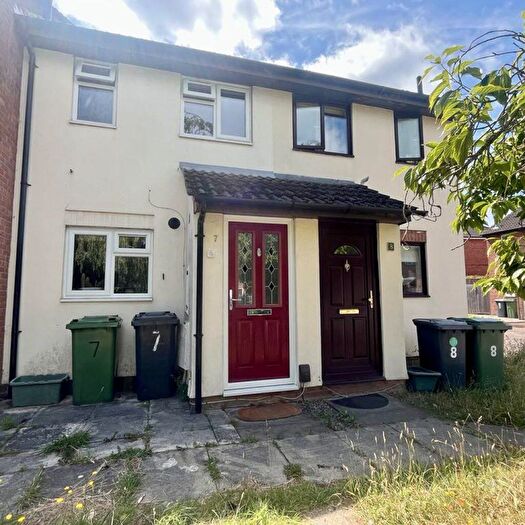 2 Bedroom Terraced House To Rent In Brookvale Close Basingstoke, RG21