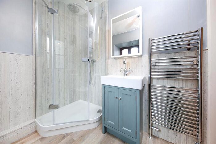 2 Bedroom End Of Terrace House To Rent In Post Office Row, Litton, Buxton, SK17