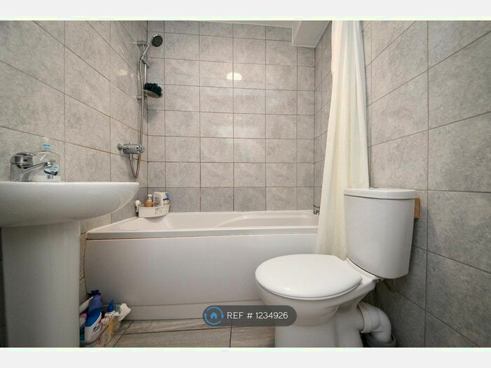 5 Bedroom Semi-Detached House To Rent In Queen Mary Road, Gaywood, King's Lynn PE30