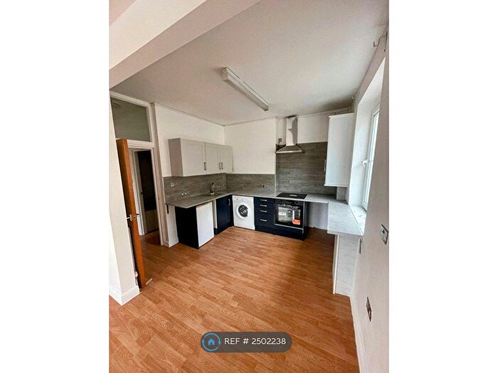 1 Bedroom Flat To Rent In High Street, Beckenham, BR3