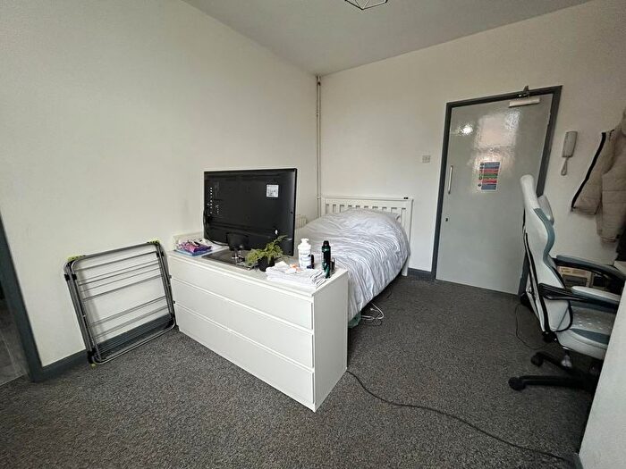 1 Bedroom Flat To Rent In Park Road, Nottingham, NG7