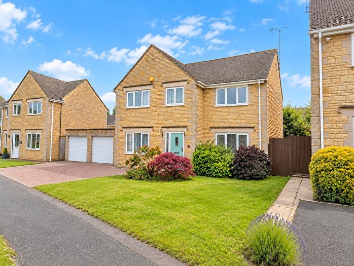 4 Bedroom Detached House To Rent In Alexander Drive, Cirencester, Gloucestershire, GL7