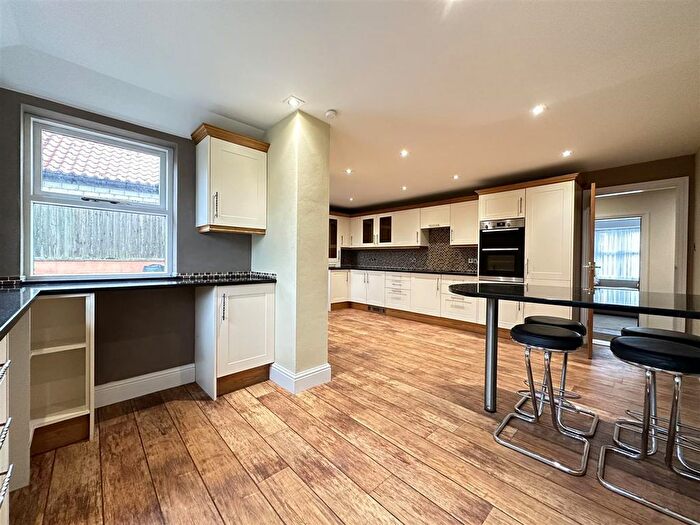 4 Bedroom Detached House For Sale In Main Street, Flixton, YO11