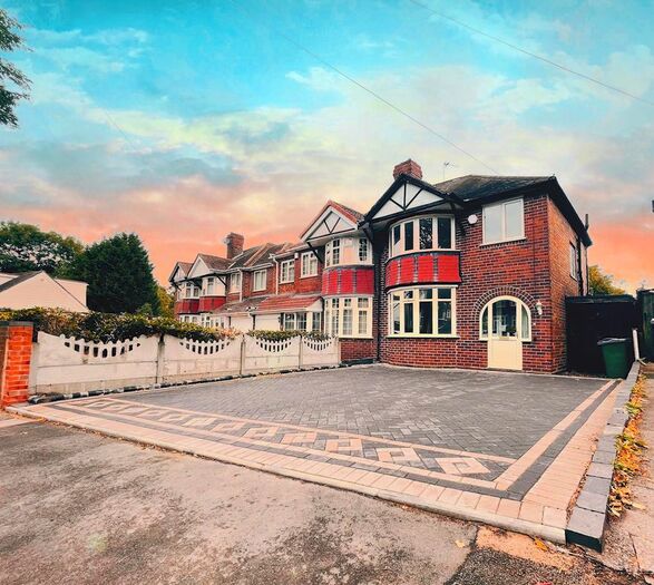 3 Bedroom Property To Rent In Kiniths Way, West Bromwich, B71
