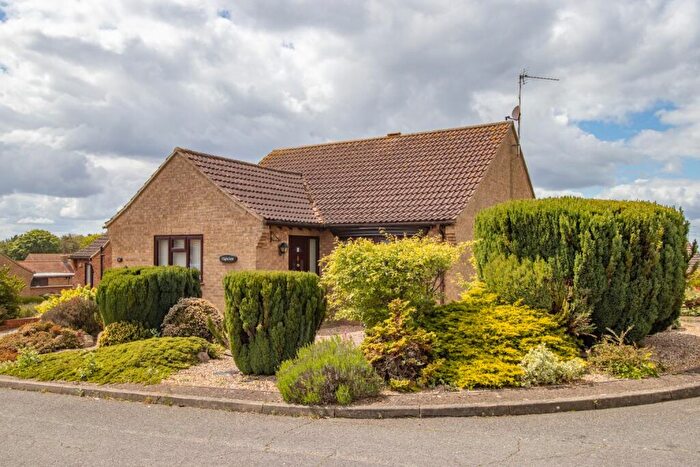 3 Bedroom Detached Bungalow For Sale In Harrys Way, Hunstanton, PE36