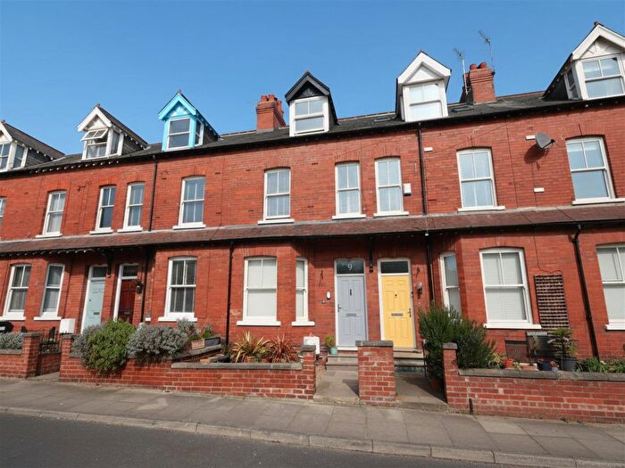 4 Bedroom Terraced House For Sale In Cameron Grove, Off Bishopthorpe Road, YO23