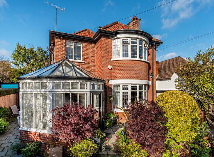 4 Bedroom Detached House For Sale In Cherryhill, Belfast, BT9