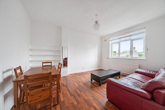 1 Bedroom Flat For Sale In Belgrave Gardens, London, NW8