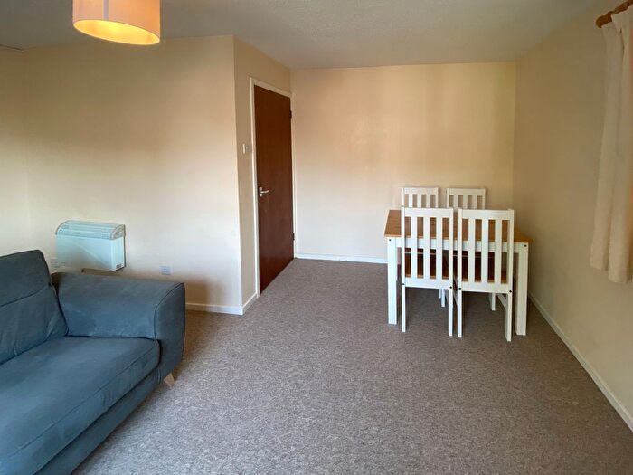 1 Bedroom Flat To Rent In Corrie Road, Cambridge, CB1