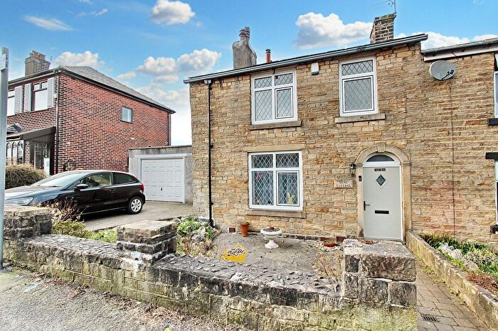 3 Bedroom Cottage For Sale In Rochdale Old Road, Bury, BL9