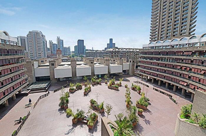 2 Bedroom Flat To Rent In Frobisher Crescent, London, EC2Y