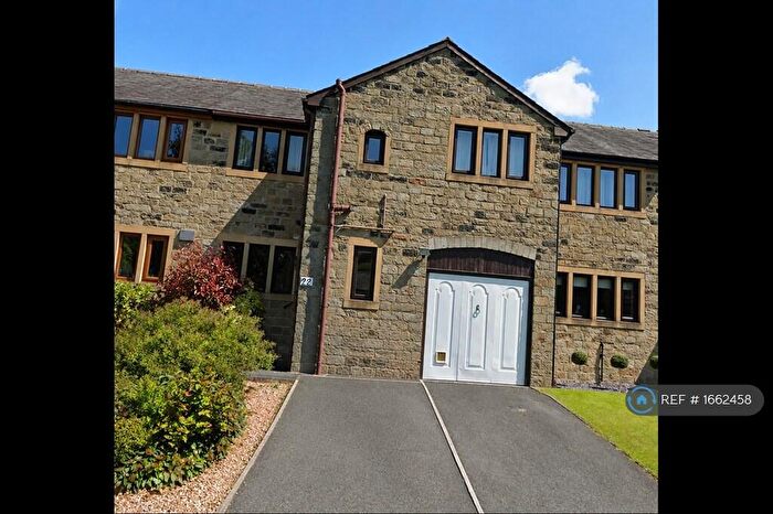 4 Bedroom Terraced House To Rent In Fearnley Court, Holmfirth, HD9