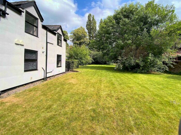 2 Bedroom Flat To Rent In Mottram Manor, Palatine Road, West Didsbury, M20