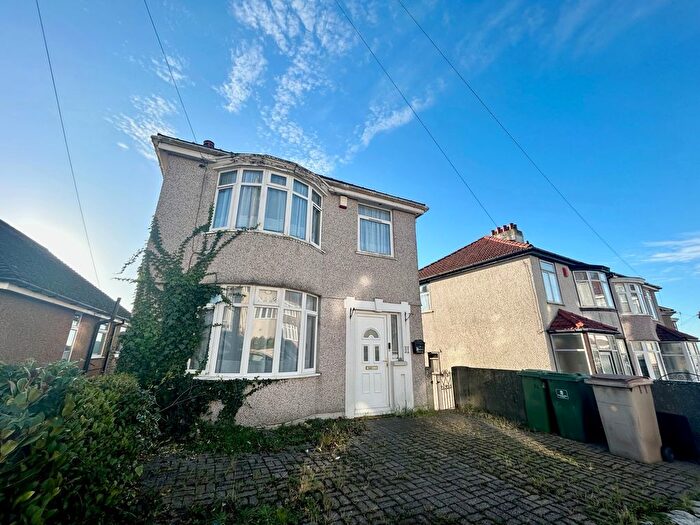 3 Bedroom Maisonette To Rent In Bickham Road, St Budeaux, Plymouth, PL5