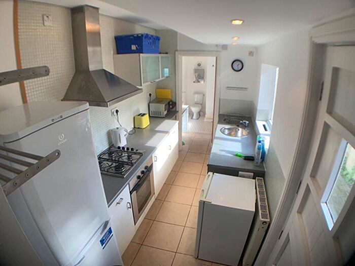 4 Bedroom House To Rent In Pershore Road, Selly Park, West Midlands, B29