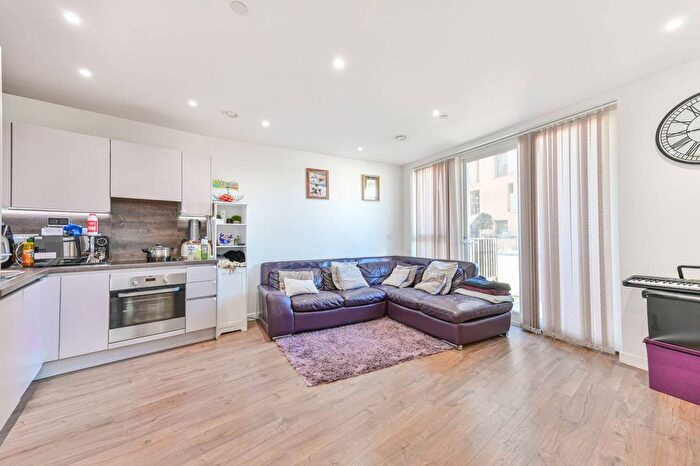 1 Bedroom Flat For Sale In Moorhen Drive, Hendon, London, NW9