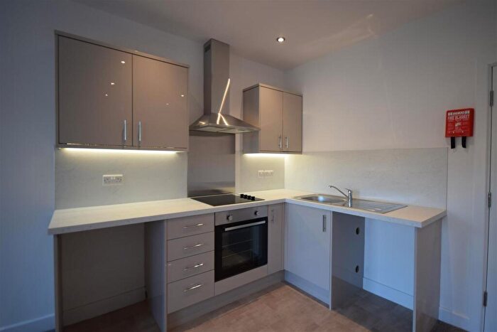 1 Bedroom Apartment To Rent In Flat, / Stainland Road, West Vale, HX4