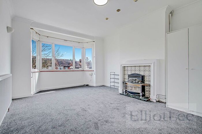 2 Bedroom Flat To Rent In Alexandra Avenue, Harrow, HA2