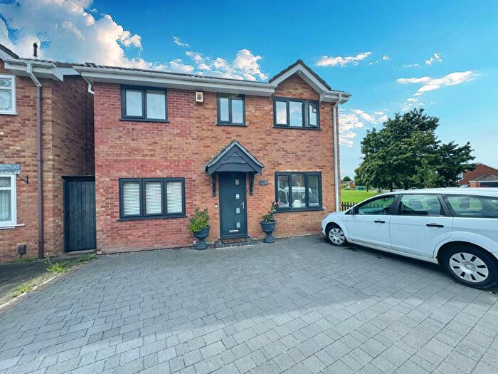 5 Bedroom Detached House For Sale In Tiverton Drive, Nuneaton, CV11