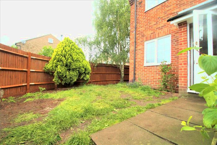 1 Bedroom Maisonette To Rent In College Gardens, London, SW17