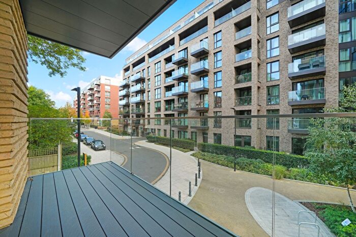 1 Bedroom Flat To Rent In Willowbrook House, Coster Avenue, N4