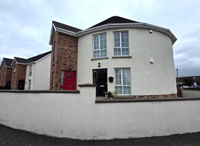 2 Bedroom Apartments For Sale In Springfarm Court, Antrim, BT41