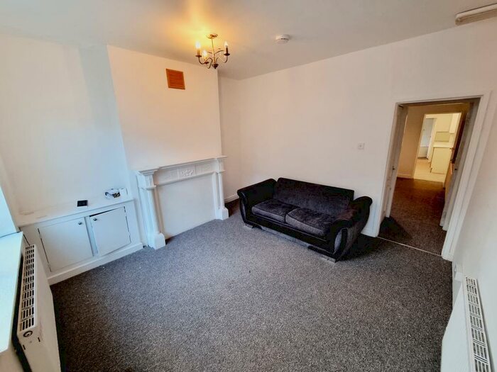 4 Bedroom House To Rent In Edward Street, Dudley, DY1