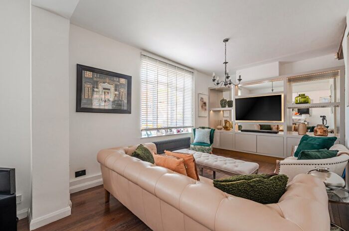 3 Bedroom End Terrace House For Sale In Glenbow Road, Bromley, BR1