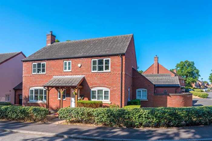 4 Bedroom Detached House For Sale In Welham Croft, Monkspath, Solihull, B90