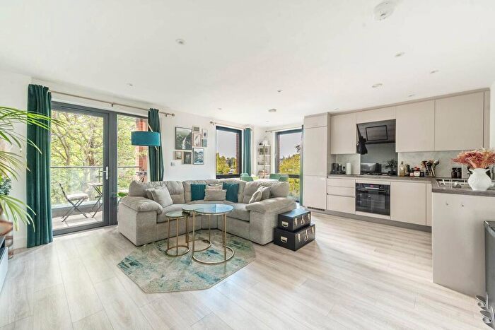 1 Bedroom Flat To Rent In La Reve, High Street, Wealdstone, HA3