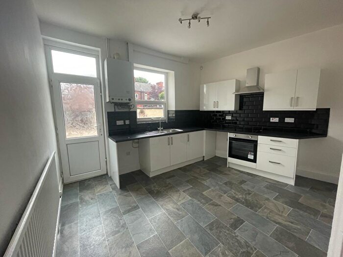 3 Bedroom Terraced House To Rent In Co-operation Street, Failsworth, Manchester, M35