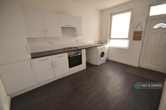 2 Bedroom End Of Terrace House To Rent In Barnsley Road, Cudworth, Barnsley, S72