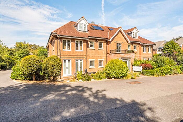 2 Bedroom Flat For Sale In Balmoral House, Harrogate Road, Alwoodley, LS17