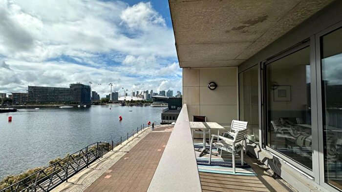 2 Bedroom Flat For Sale In Western Gateway, London, E16