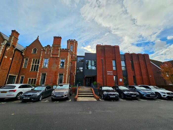 1 Bedroom Flat To Rent In Nixey Close, Slough, SL1