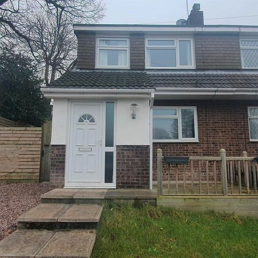 3 Bedroom Semi-Detached House To Rent In Croft Close, Prenton CH43