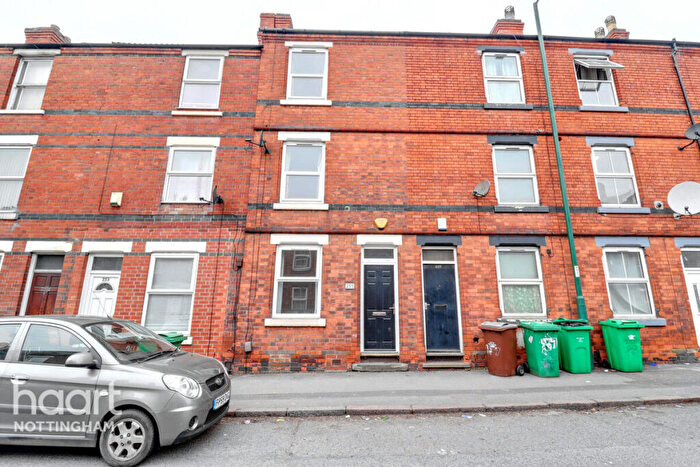 3 Bedroom Terraced House For Sale In Vernon Road, Nottingham, NG6